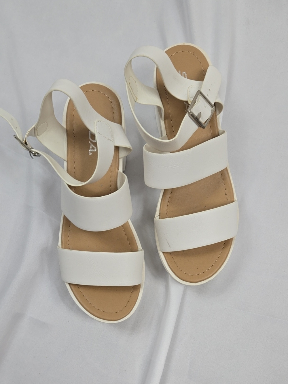 Soda White Women’s Strappy Buckle Sandals 8